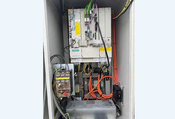 XYZ Mini Mill 560 CNC Machine from WIN Win CNC – Compact vertical machining center designed for high-precision milling and efficient small-part production